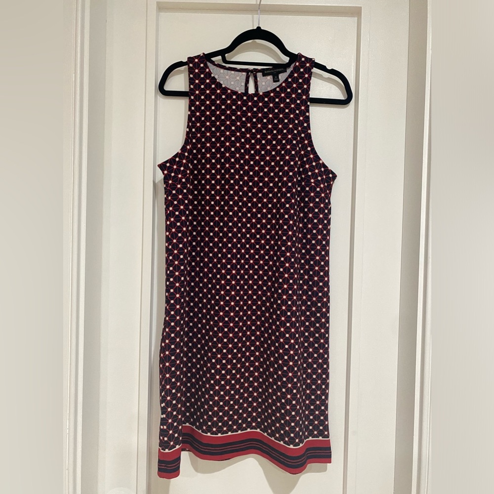 Banana republic sheath dress red with geometric pattern size M
